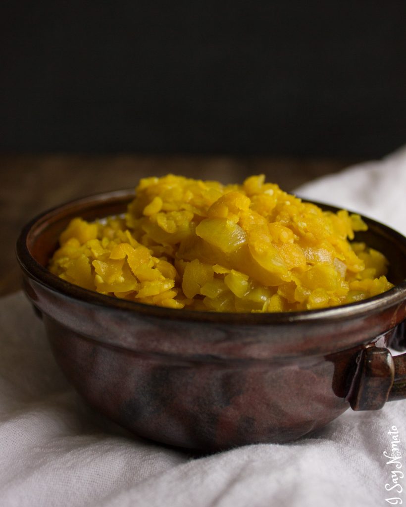 A traditional Ethiopian dish, Yekik Alicha is made with yellow split peas and healthy turmeric. It's the perfect nightshade-free addition to an Ethiopian feast! 