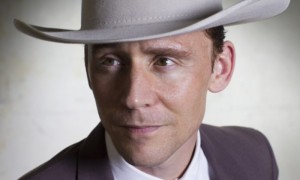 Tom-Hiddleston-Hank-Williams-Cowboy-Hat-Picture-I-Saw-the-Light-Movie-800x480