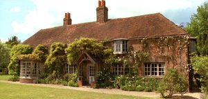 cottage-from-howards-end-filming-location-9