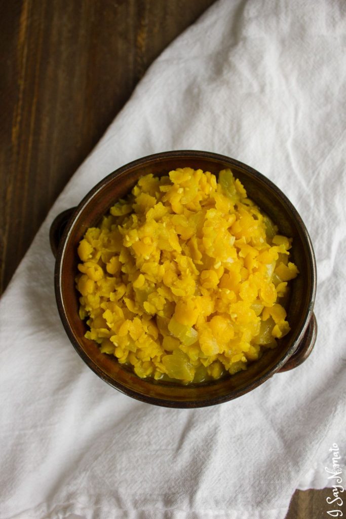 A traditional Ethiopian dish, Yekik Alicha is made with yellow split peas and healthy turmeric. It's the perfect nightshade-free addition to an Ethiopian feast!